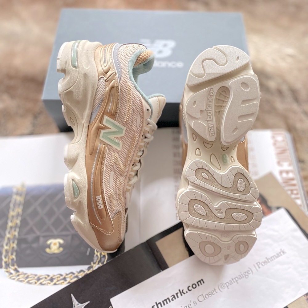 Free People x New Balance 1000 Sneakers - Picture 7 of 9